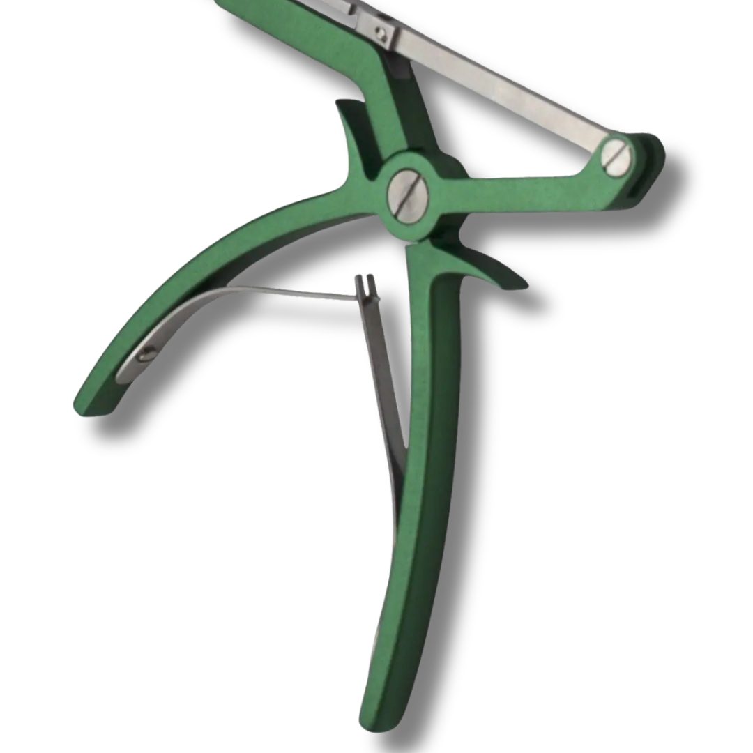 Kynea Surgical Mantis gClamp Bone Fixation Green on white background